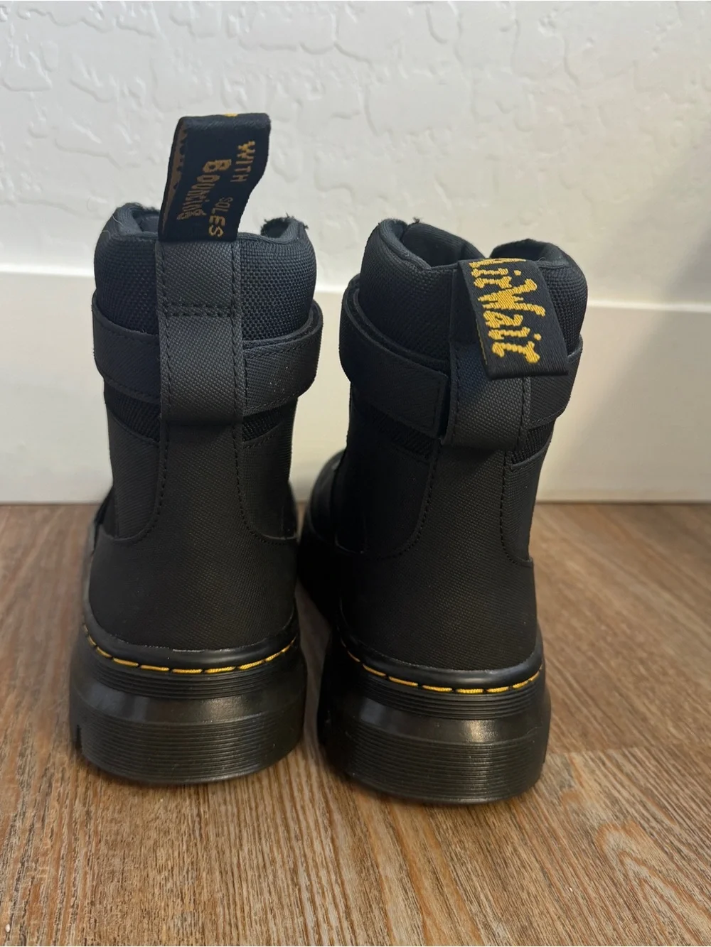 Dr. Martens Combs Tech Boot Black UK6 US7 EU39 NWOB Tactical Streetwear Goth